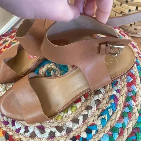 New  Joie tan block heels sandals - Picture 7 of 7
